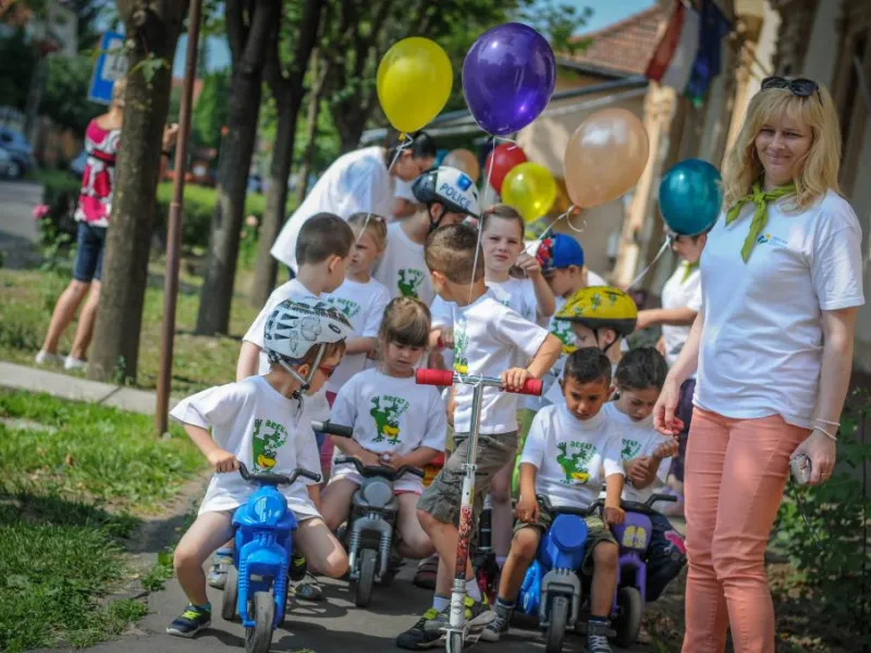 Gyermeknapi motoros felvonulás - Százszorszép Óvoda - Margaréta Óvoda