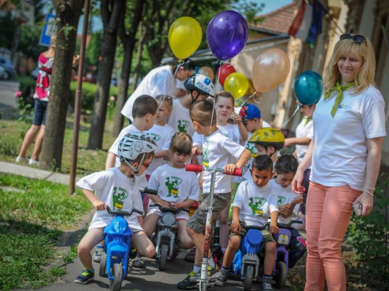 Gyermeknapi motoros felvonulás - Százszorszép Óvoda - Margaréta Óvoda