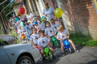 Gyermeknapi motoros felvonulás - Százszorszép Óvoda - Margaréta Óvoda