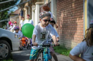 Gyermeknapi motoros felvonulás - Százszorszép Óvoda - Margaréta Óvoda