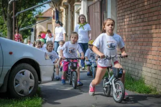 Gyermeknapi motoros felvonulás - Százszorszép Óvoda - Margaréta Óvoda
