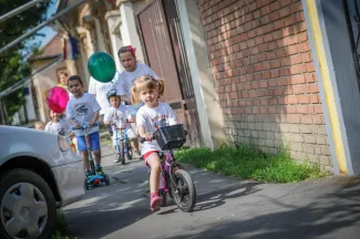 Gyermeknapi motoros felvonulás - Százszorszép Óvoda - Margaréta Óvoda