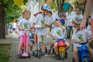 Gyermeknapi motoros felvonulás - Százszorszép Óvoda - Margaréta Óvoda