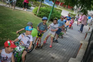 Gyermeknapi motoros felvonulás - Százszorszép Óvoda - Margaréta Óvoda