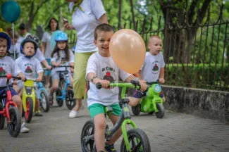 Gyermeknapi motoros felvonulás - Százszorszép Óvoda - Margaréta Óvoda