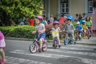 Gyermeknapi motoros felvonulás - Százszorszép Óvoda - Margaréta Óvoda