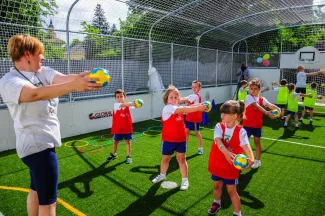 OVI-SPORT PÁLYA ÁTADÓ ÜNNEPSÉG - SZÁZSZORSZÉP ÓVODA