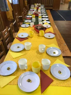 Mézes reggeli a Csemetekert Óvodában