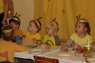 Mézes reggeli a Százszorszép és Margaréta ovisokkal
