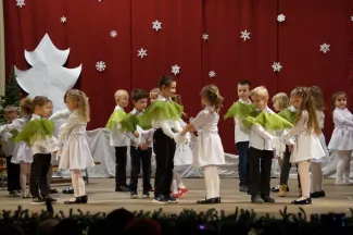 Százszorszép Óvoda - Ünnepi karácsonyi műsor 2017.