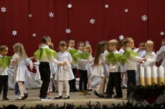 Százszorszép Óvoda - Ünnepi karácsonyi műsor 2017.