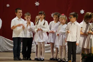 Százszorszép Óvoda - Ünnepi karácsonyi műsor 2017.