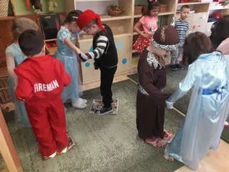 "Bál, bál, maszkabál..."
