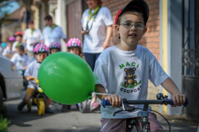 Gyermeknapi motoros felvonulás - Százszorszép Óvoda - Margaréta Óvoda
