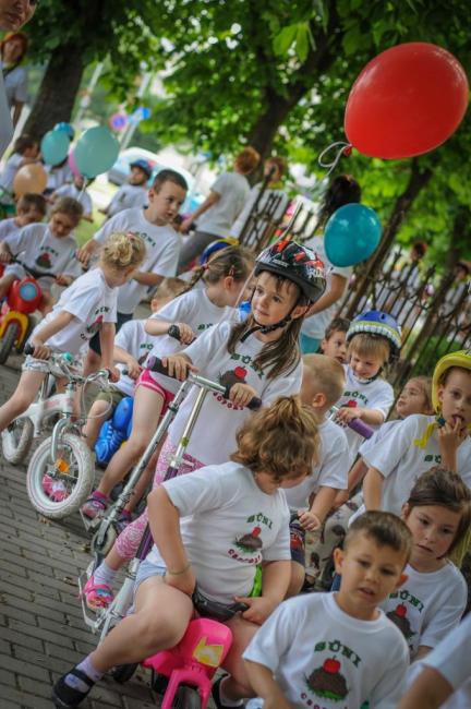 Gyermeknapi motoros felvonulás - Százszorszép Óvoda - Margaréta Óvoda