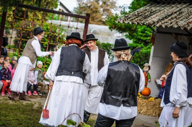 SZÜRETI MULATSÁG A SZÁZSZORSZÉP ÓVODÁBAN