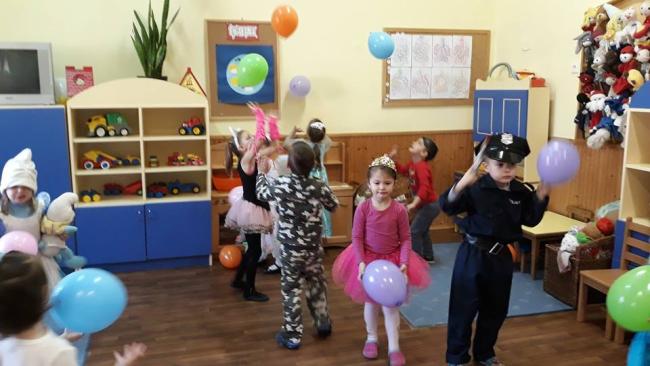 Farsangi hangulat a Csemetekert Óvodában