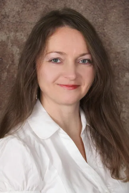 Dinya Tünde Gizella 